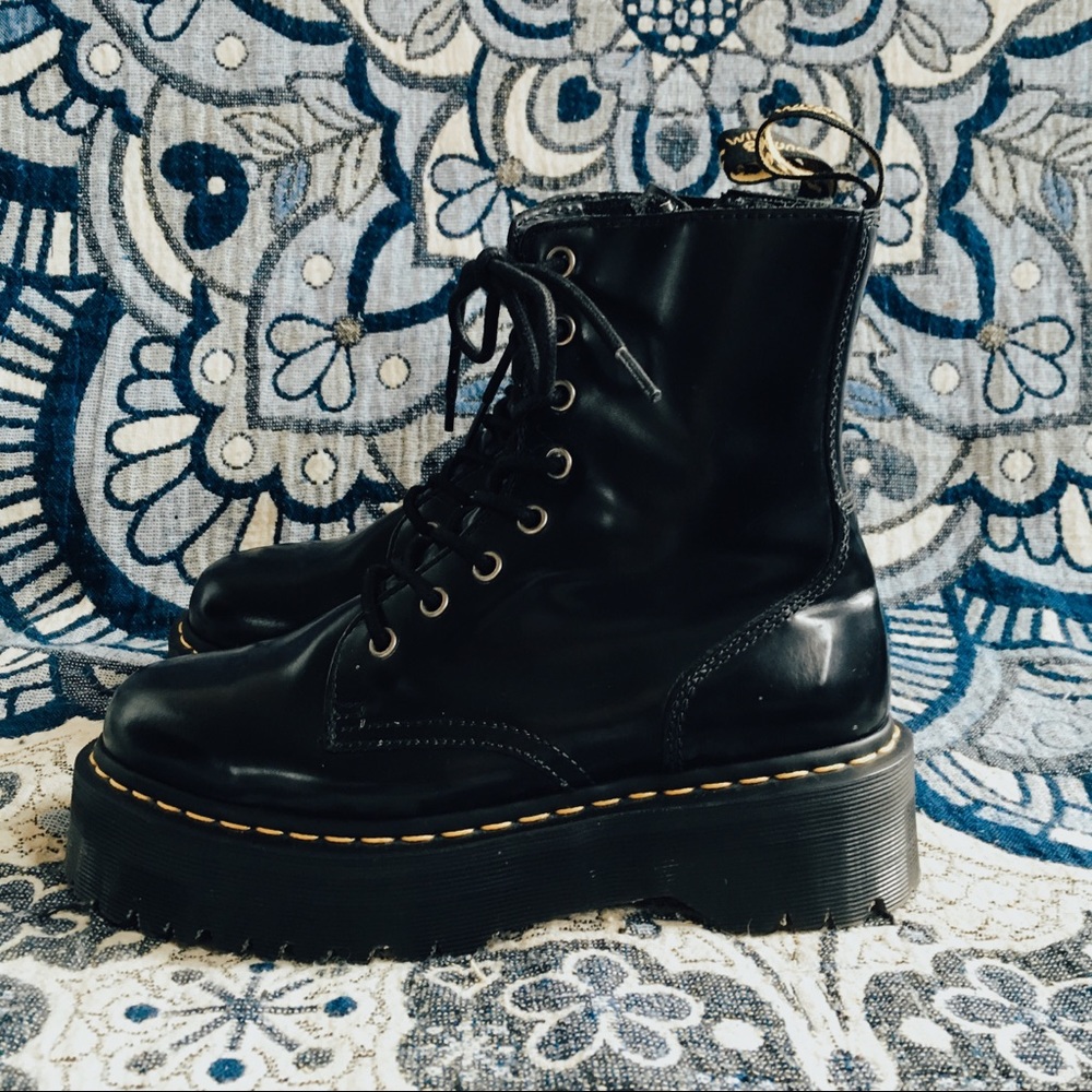 🥀Dr. Martin Jadon Boots 🥀